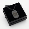Collier plaque acier titane noir – édition football